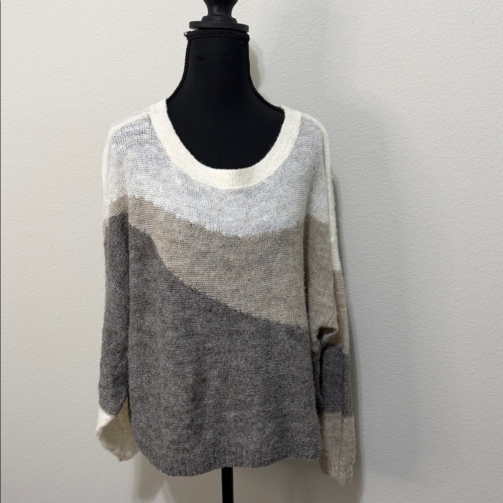 NWOT Old Navy Women's lightweight Colorblock Sweater - Gray, Cream, Tan E12